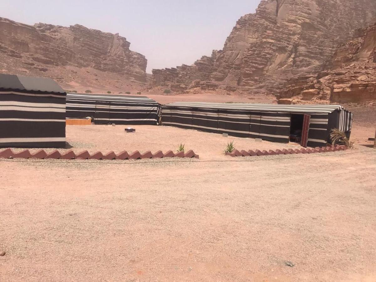 Wadi Rum Wonders Camp Buitenkant foto